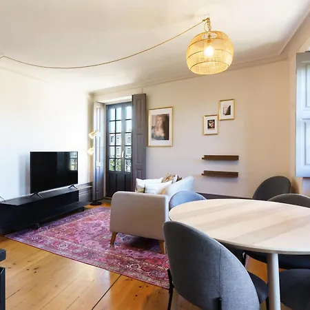 Apartment Feel Antique Poveiros Flats